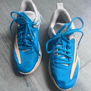 Nike Giannis Immortality 3 – Phantom/Blue Lightning-Ice Peach – Men’s Size 7.5